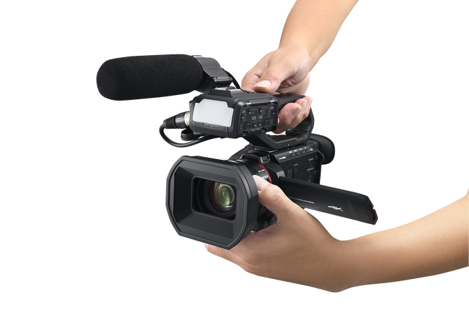 ビデオカメラ Panasonic AG-HPG20 Review: Panasonic's AG-HPG20 Portable Recorder